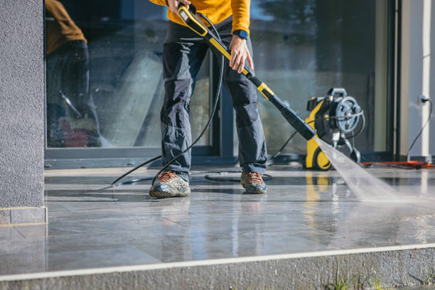 Best Garage Pressure Washing  in Bay St Louis, MS